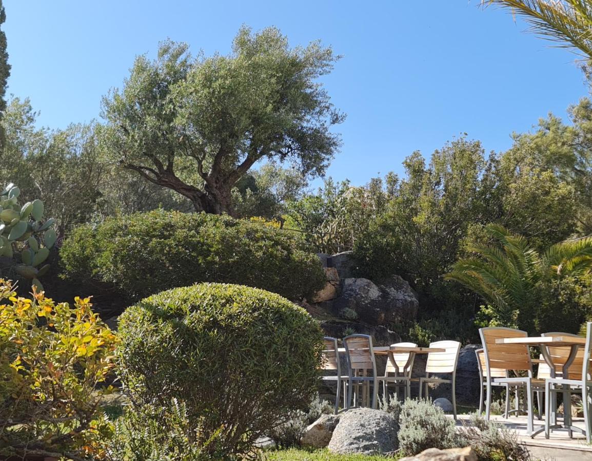 Hotel Cala Di L'Oru Л'Иль-Рус Экстерьер фото