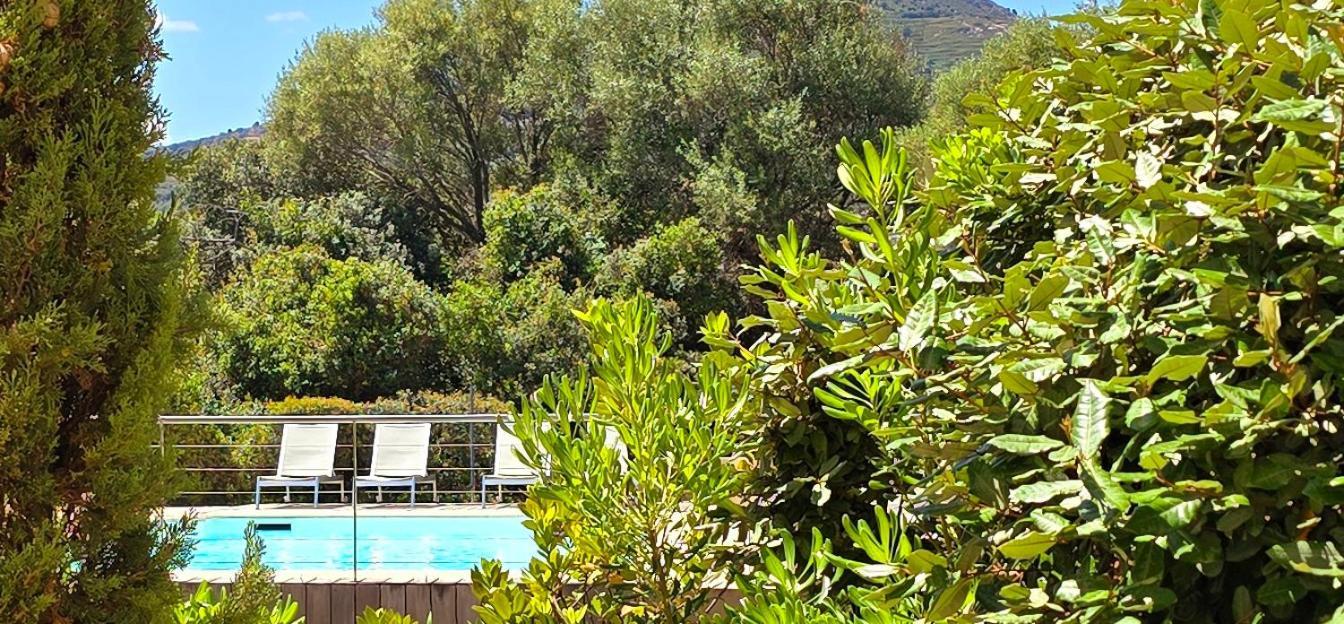 Hotel Cala Di L'Oru Л'Иль-Рус Экстерьер фото