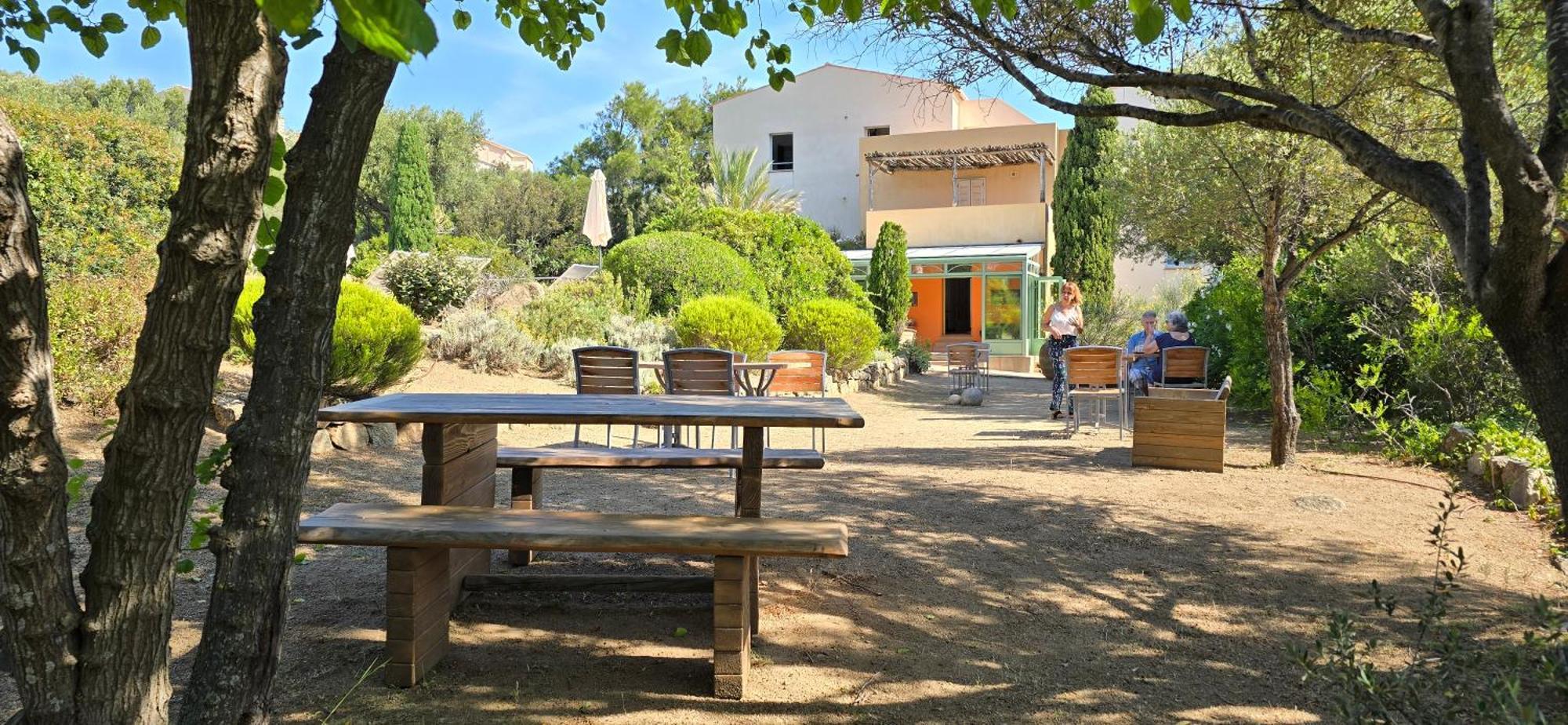 Hotel Cala Di L'Oru Л'Иль-Рус Экстерьер фото